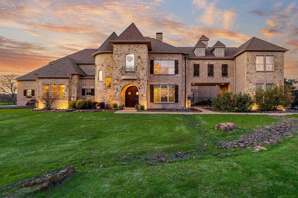 5.1 Acres of Land with Home for Sale in Rockwall, Texas