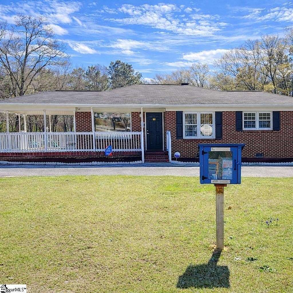 1.62 Acres of Commercial Land for Sale in Fountain Inn, South Carolina