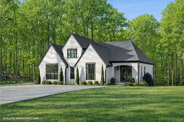 5.42 Acres of Land with Home for Sale in Franklin, Tennessee