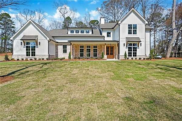 1.5 Acres of Land with Home for Sale in Pendergrass, Georgia