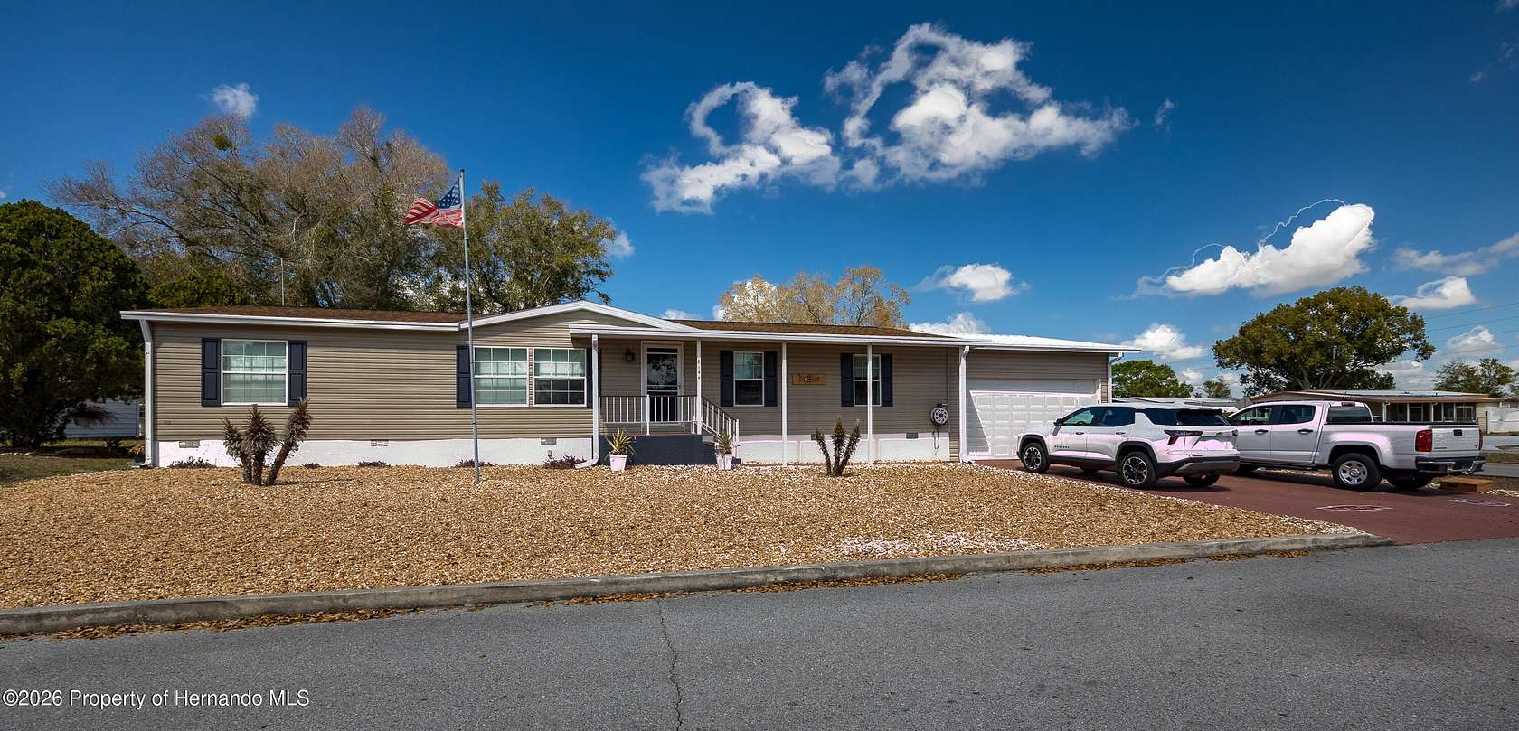 1.72 Acres of Land with Home for Sale in Brooksville, Florida