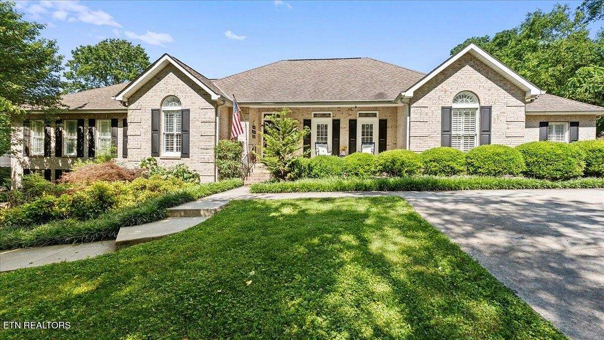 2 Acres of Land with Home for Sale in Athens, Tennessee