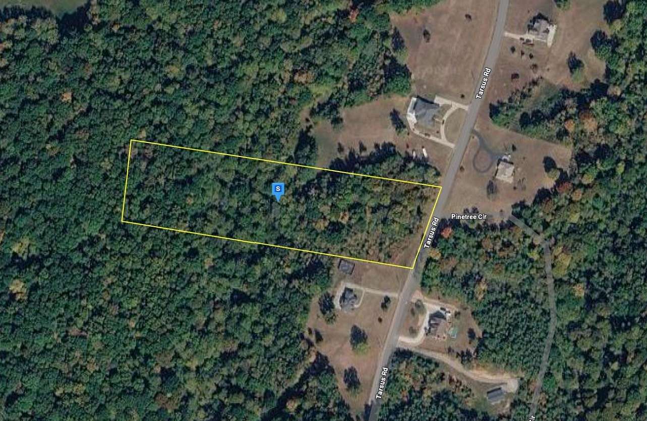 6 Acres of Residential Land for Sale in Palmyra, Tennessee