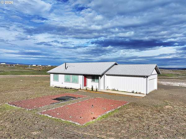 20.4 Acres of Land with Home for Sale in Goldendale, Washington