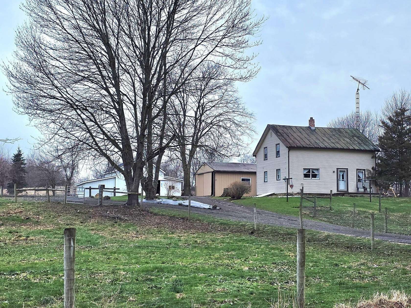 4.67 Acres of Land with Home for Sale in Fredericktown, Ohio