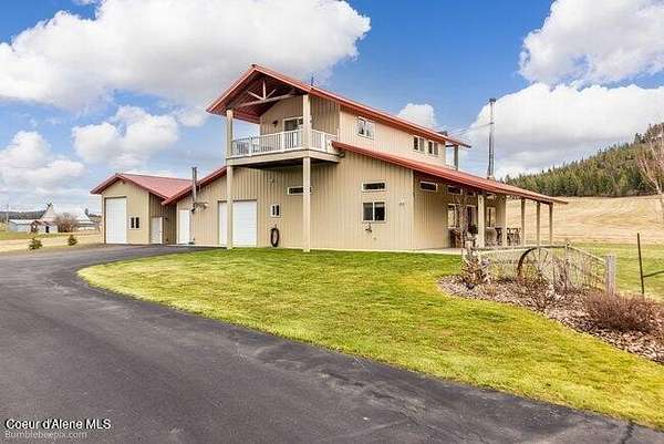 20 Acres of Land with Home for Sale in Plummer, Idaho