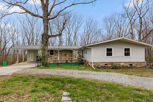 5.1 Acres of Land with Home for Sale in Signal Mountain, Tennessee