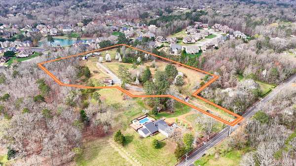 7.39 Acres of Agricultural Land for Auction in Ooltewah, Tennessee