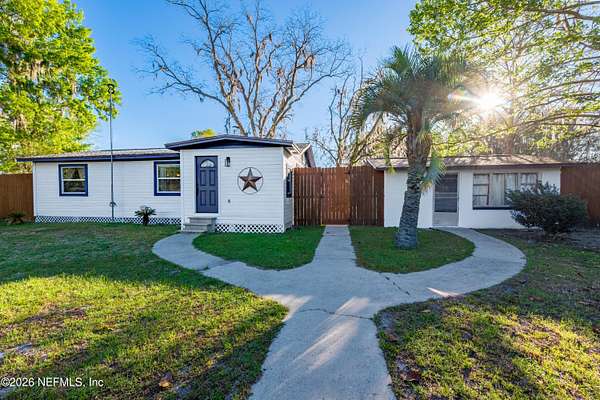 13.7 Acres of Land with Home for Sale in Starke, Florida