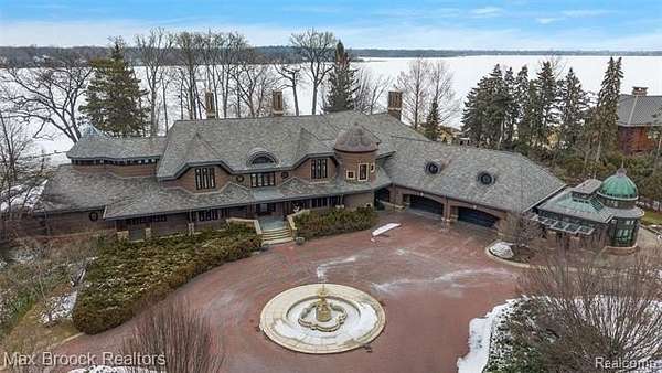 8 Acres of Land with Home for Sale in Orchard Lake, Michigan