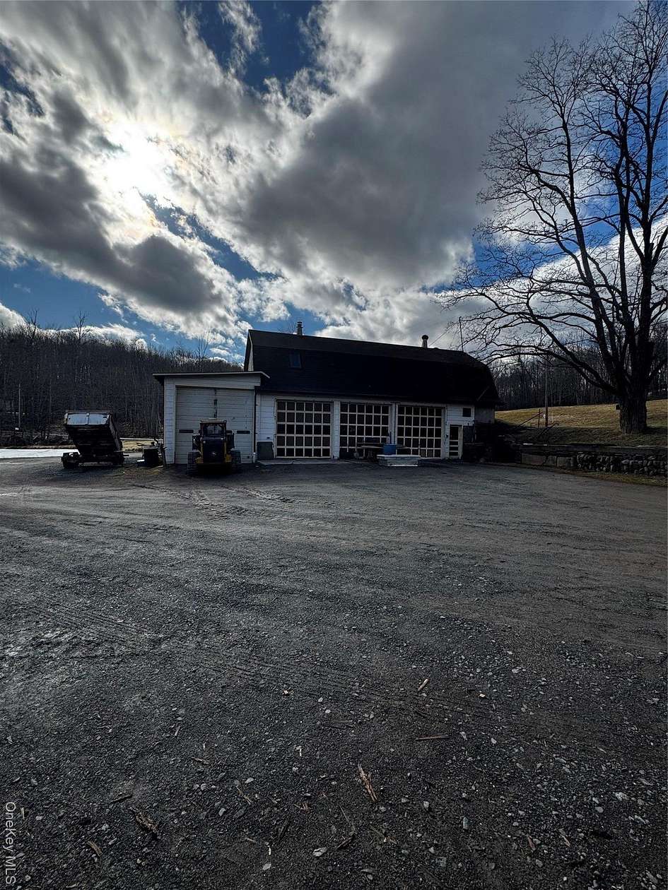 2.17 Acres of Mixed-Use Land for Sale in Fallsburg, New York