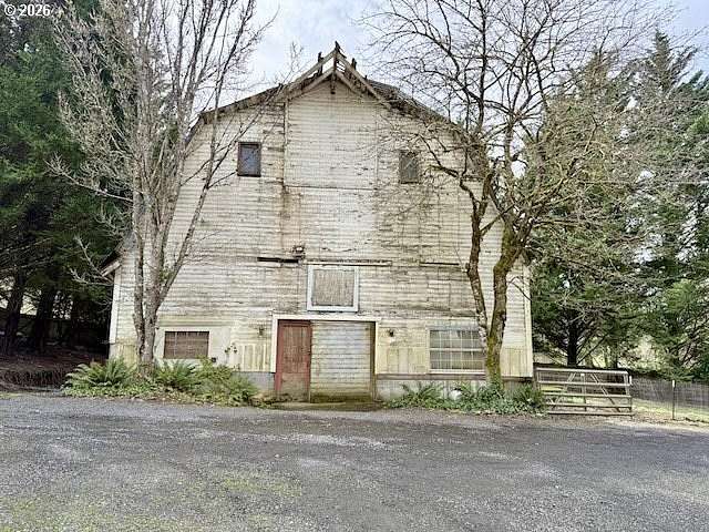 10.8 Acres of Land with Home for Sale in La Center, Washington