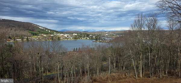 1 Acre of Residential Land for Sale in McHenry, Maryland