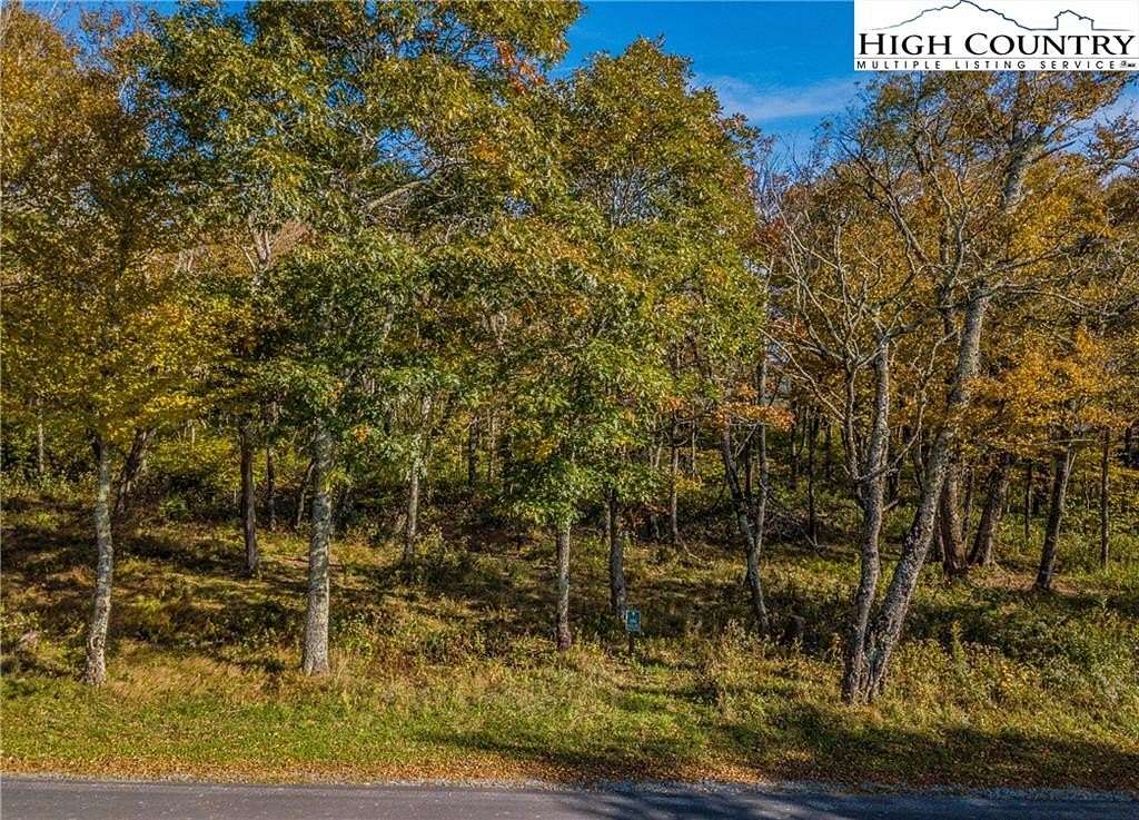 0.52 Acres of Residential Land for Sale in Sugar Mountain, North Carolina