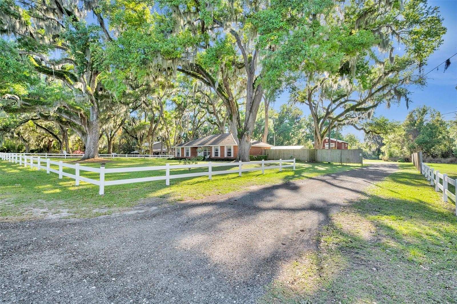 1.6 Acres of Land with Home for Sale in Yalaha, Florida