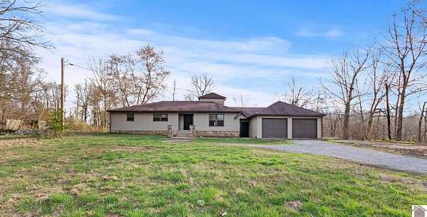 3.52 Acres of Land with Home for Sale in Boaz, Kentucky