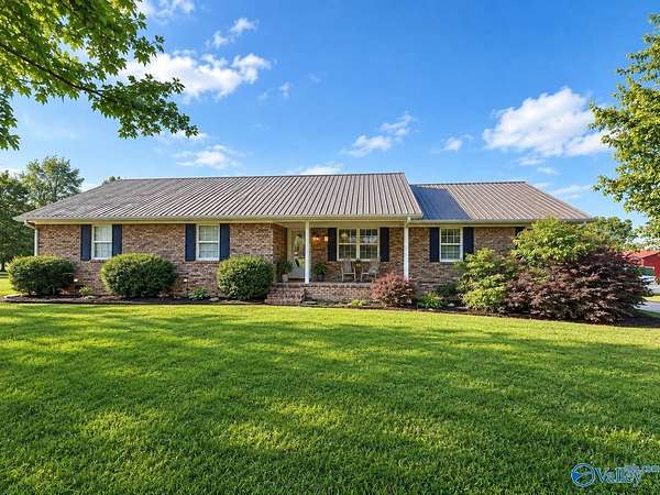 8 Acres of Land with Home for Sale in Grove Oak, Alabama