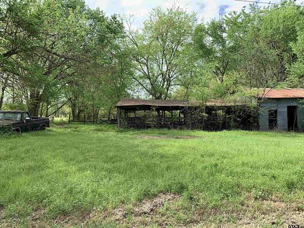 5.83 Acres of Land for Sale in Sulphur Springs, Texas