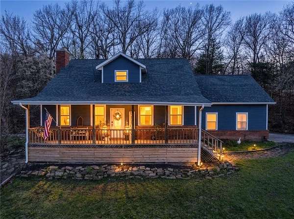 5 Acres of Improved Mixed-Use Land for Sale in West Fork, Arkansas