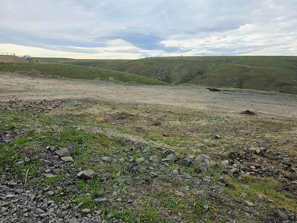 5 Acres of Residential Land for Sale in Benton City, Washington