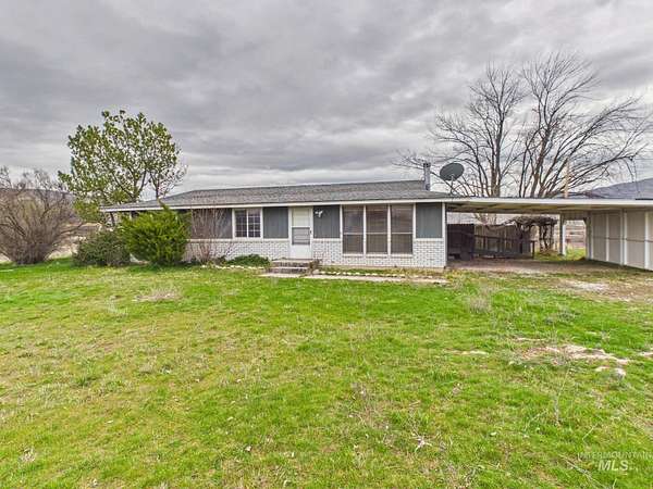 6 Acres of Land with Home for Sale in Horseshoe Bend, Idaho