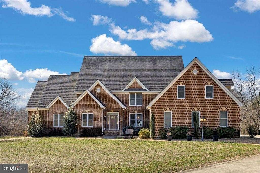 24 Acres of Recreational Land with Home for Sale in Fredericksburg, Virginia