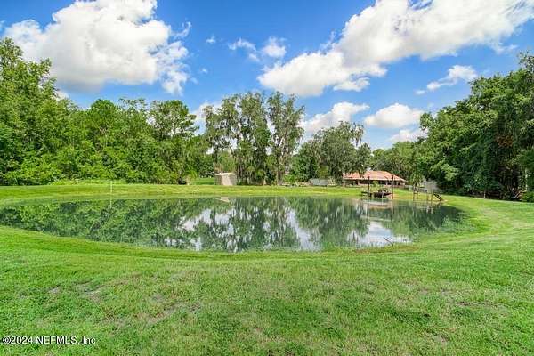 2.34 Acres of Land with Home for Sale in Jacksonville, Florida