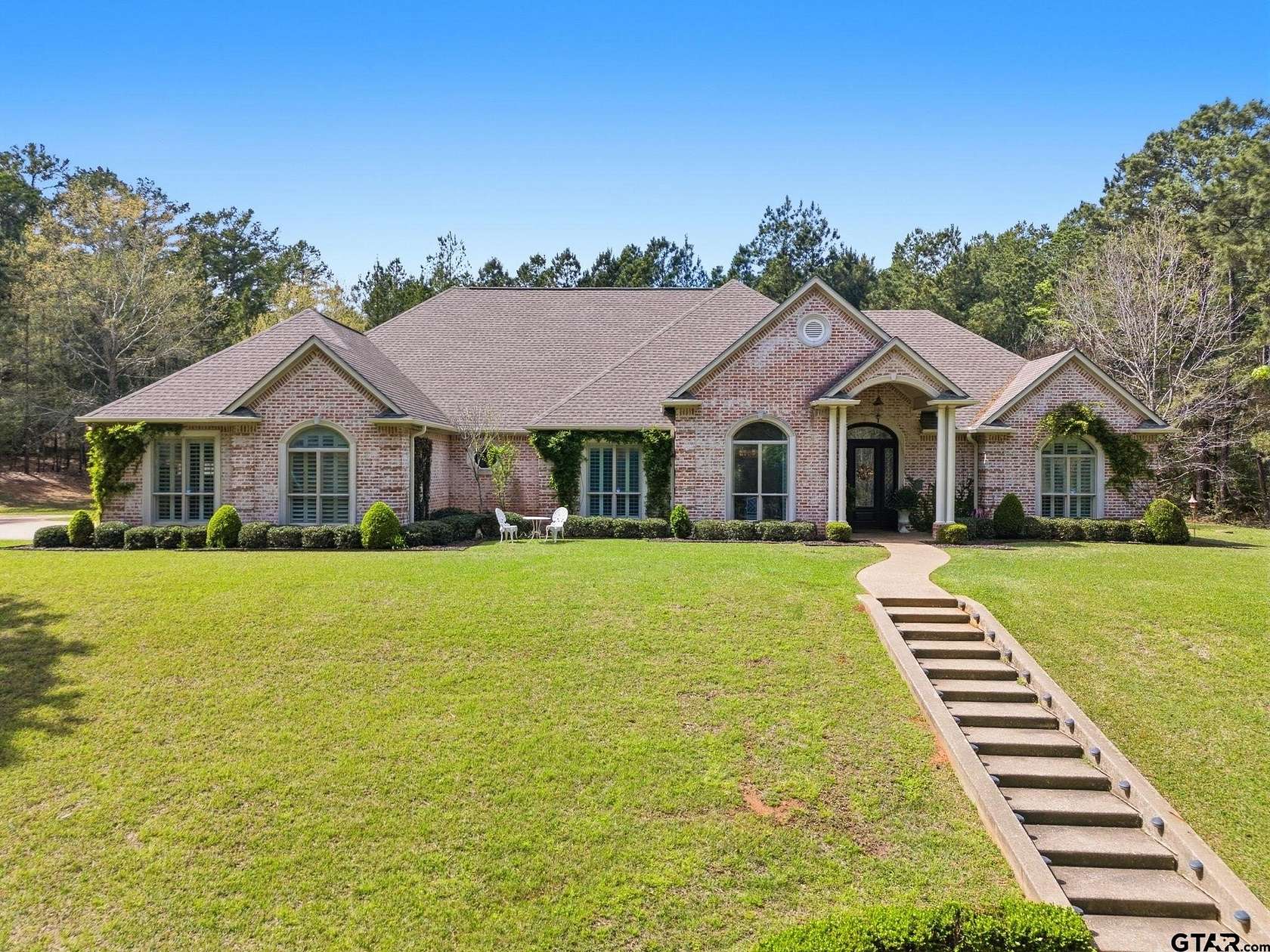 6 Acres of Land with Home for Sale in Palestine, Texas