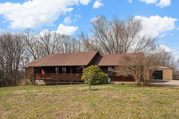 1.6 Acres of Land with Home for Sale in Woodlawn, Tennessee
