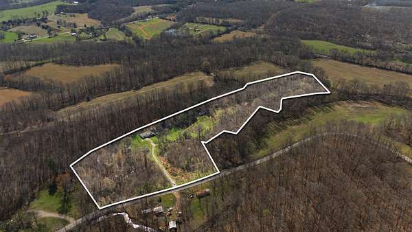 13.7 Acres of Land with Home for Sale in Summertown, Tennessee