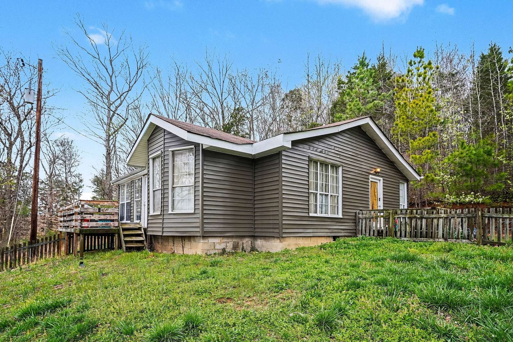 8.5 Acres of Land with Home for Sale in Ashland City, Tennessee