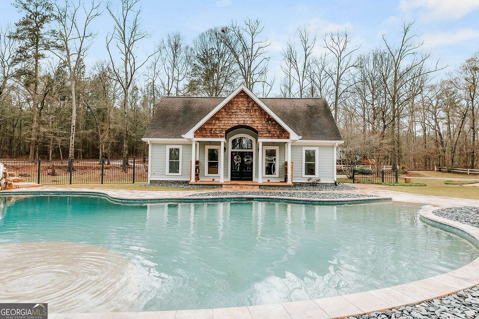 255 Acres of Land with Home for Sale in Rutledge, Georgia