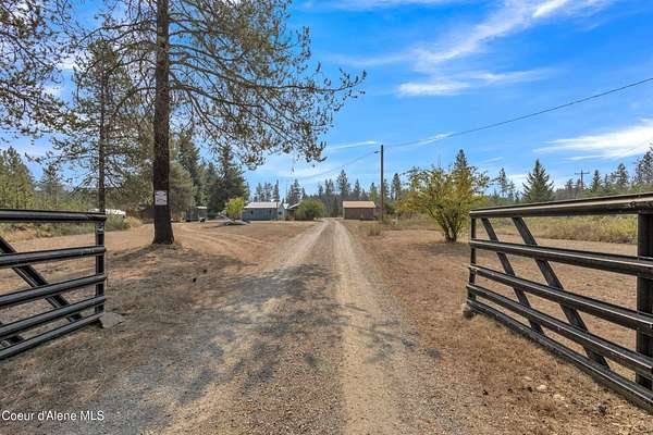 5.6 Acres of Land with Home for Sale in Priest River, Idaho