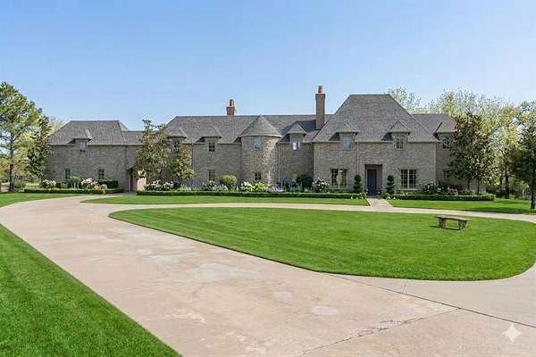 9 Acres of Land with Home for Sale in Arcadia, Oklahoma