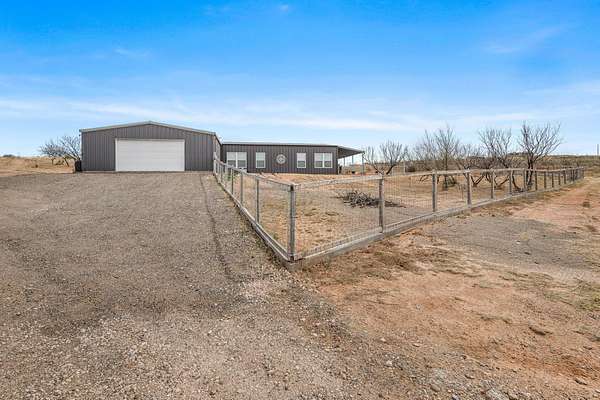 10.5 Acres of Land with Home for Sale in Amarillo, Texas