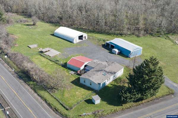 2 Acres of Land with Home for Sale in Lebanon, Oregon