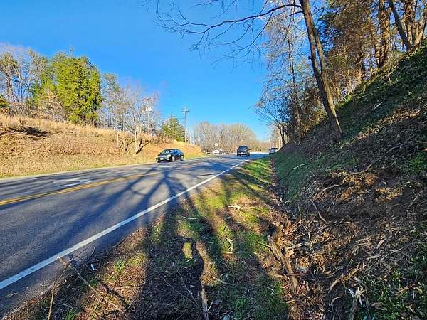 2.36 Acres of Commercial Land for Sale in Farmville, Virginia