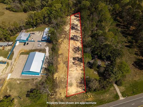 0.92 Acres of Land for Sale in Lufkin, Texas