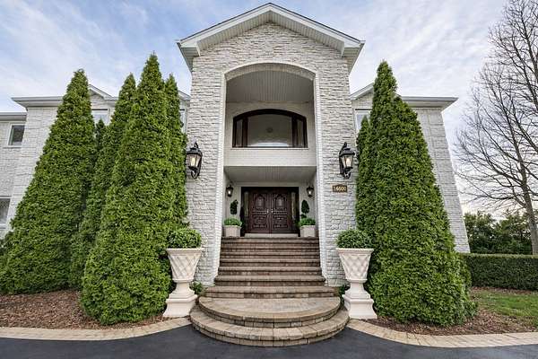 2.36 Acres of Land with Home for Sale in Orland Park, Illinois