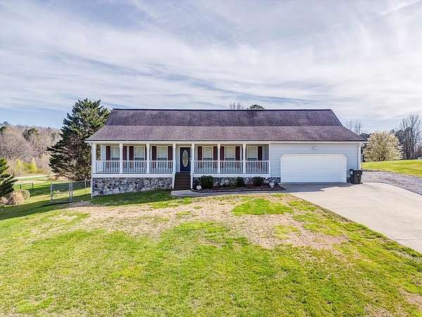 1.5 Acres of Land with Home for Sale in Ringgold, Georgia