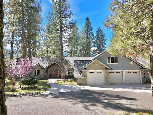 3.1 Acres of Land with Home for Sale in Clio, California