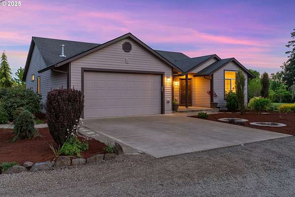 29.4 Acres of Land with Home for Sale in Aurora, Oregon