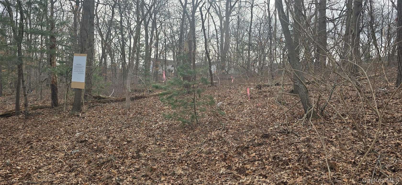 0.2 Acres of Residential Land for Sale in Mastic, New York