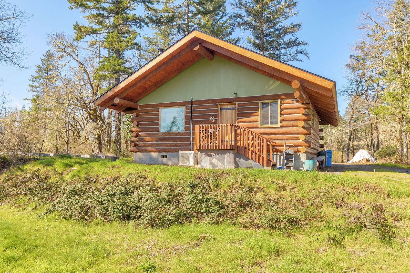 5 Acres of Land with Home for Sale in Cave Junction, Oregon