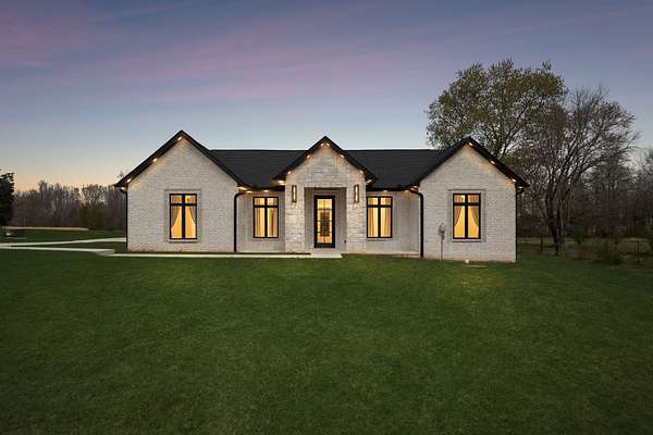 5.3 Acres of Land with Home for Sale in Tullahoma, Tennessee