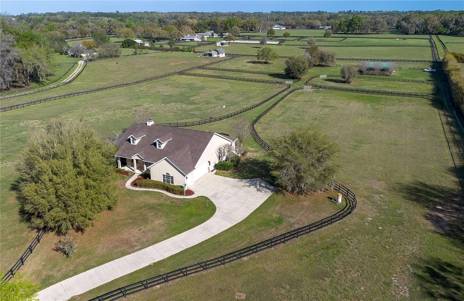10 Acres of Land with Home for Sale in Ocala, Florida