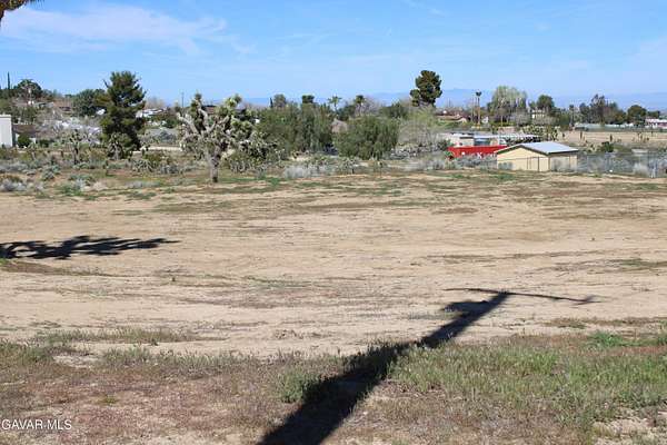 4.12 Acres of Residential Land for Sale in Pearblossom, California