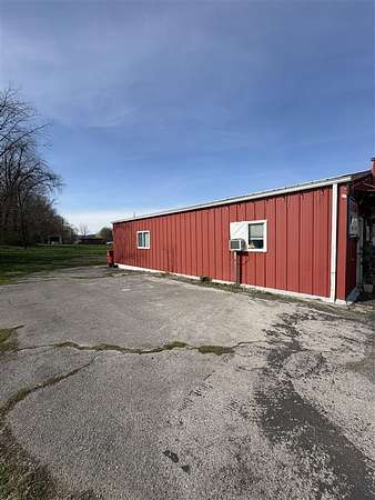 0.96 Acres of Commercial Land for Sale in Cave City, Kentucky