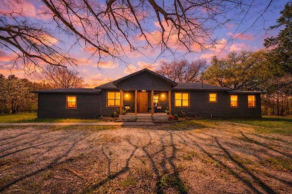 1.5 Acres of Land with Home for Sale in Huntington, Texas
