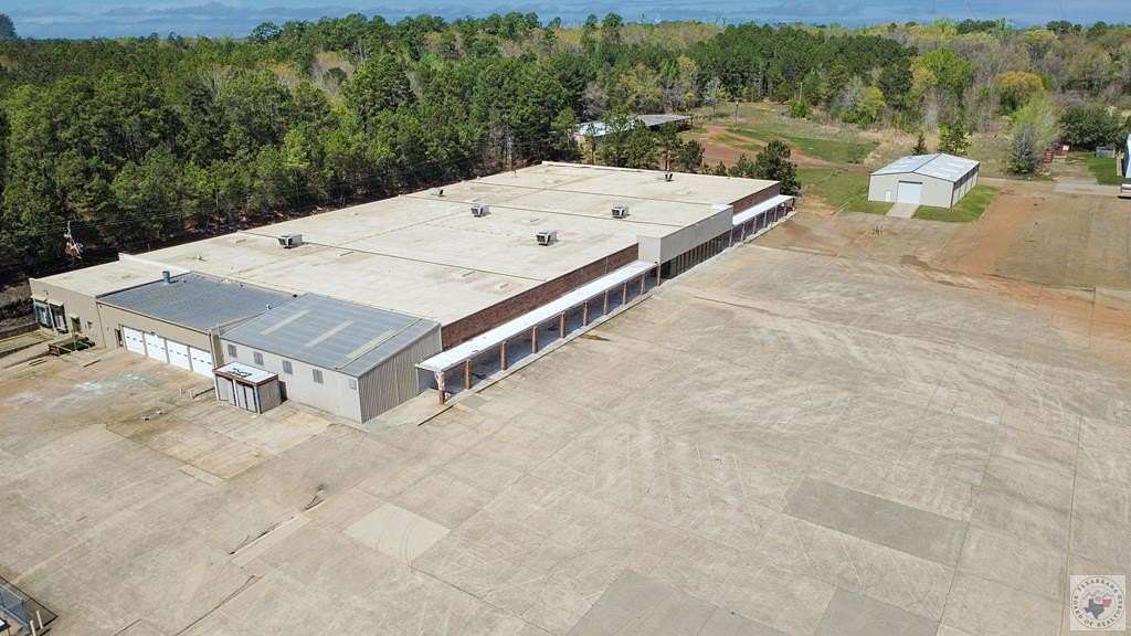 6.44 Acres of Improved Commercial Land for Sale in Atlanta, Texas